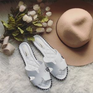White studded flip flop sandals size 10 NEW